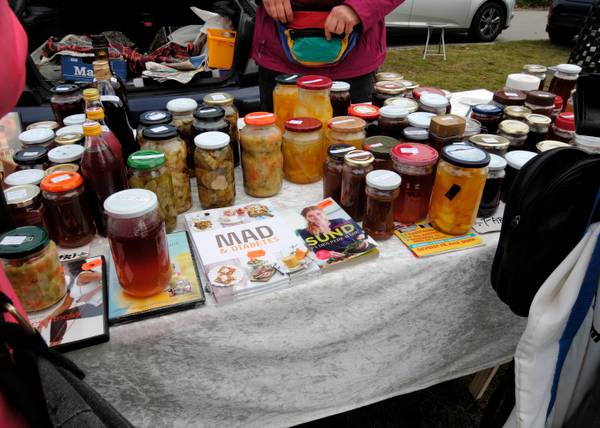 Hausgemachte Marmeldan auf dem Flohmarkt