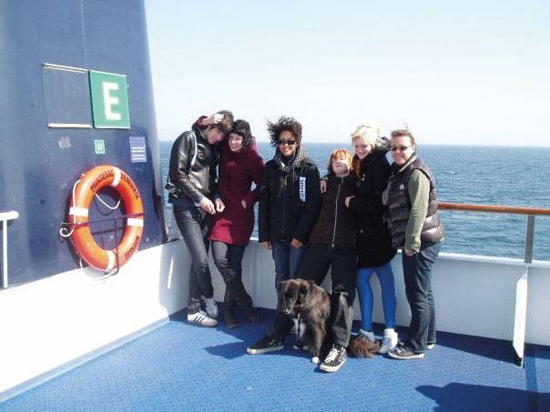 Reisegruppe auf der Fähre