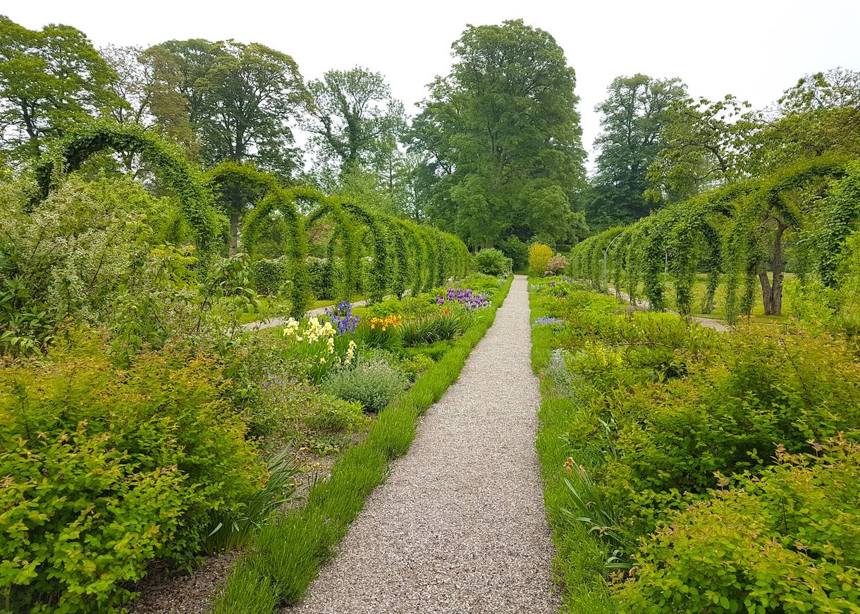 Blumenbeete im Schlosspark