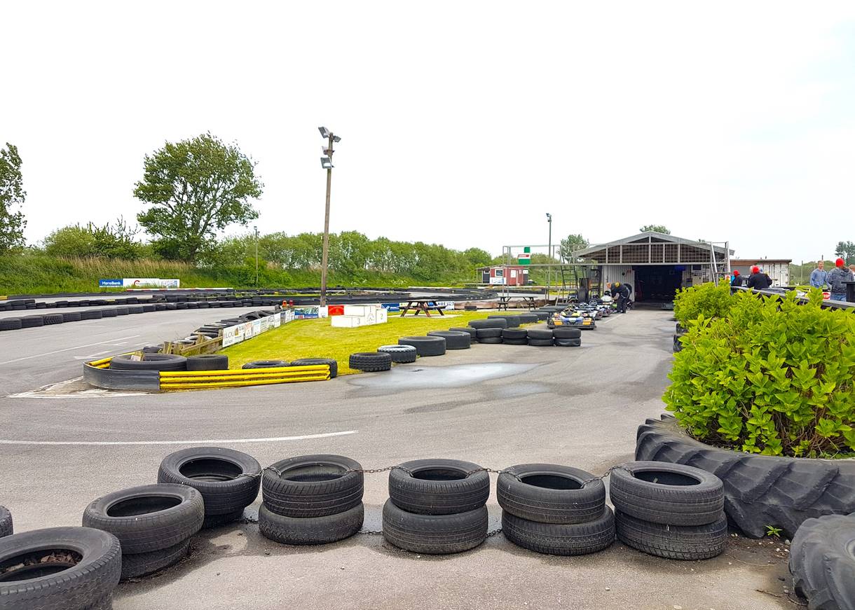 Gokartbahn unter freiem Himmel