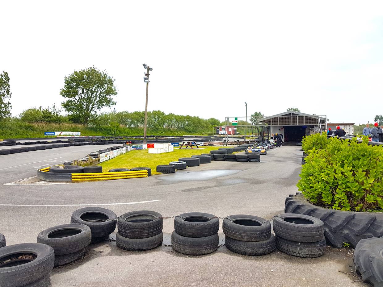 Gokartbahn unter freiem Himmel