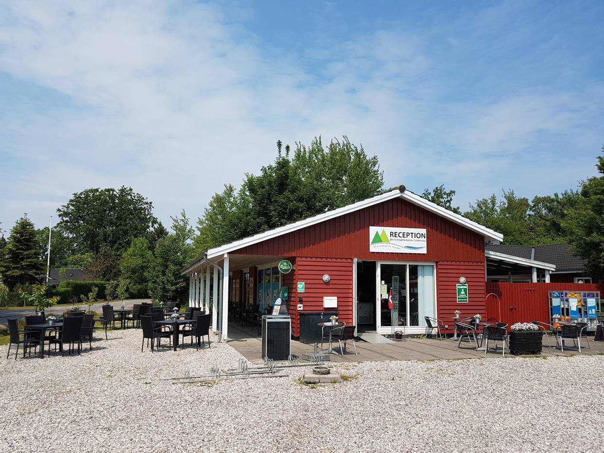 Rezeption und Bistro am Campingplatz