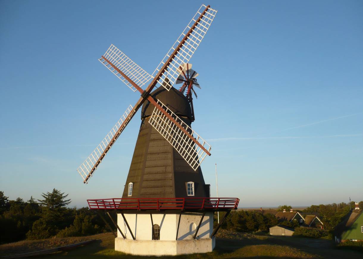 Weiße Holländerwindmühle