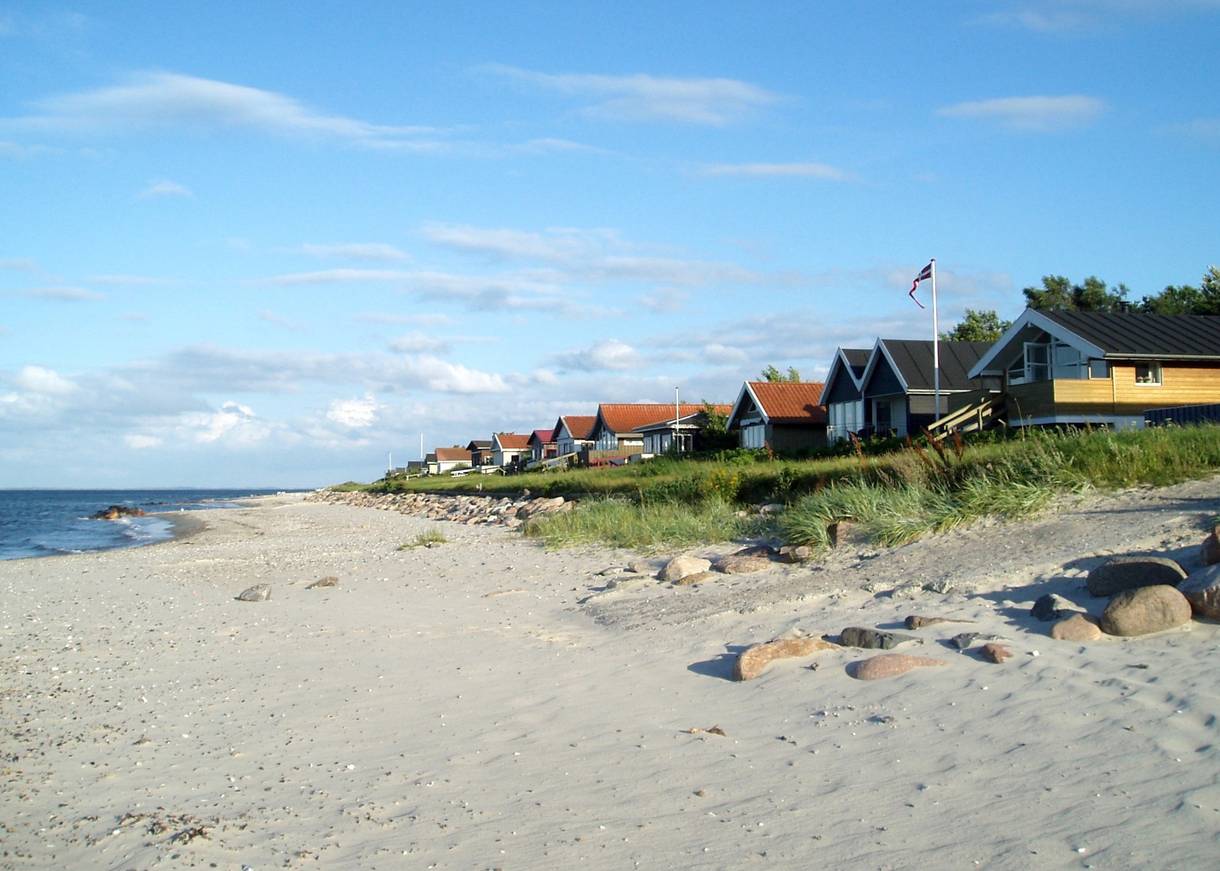 Ferienhäuser am Strand mit Meerblick