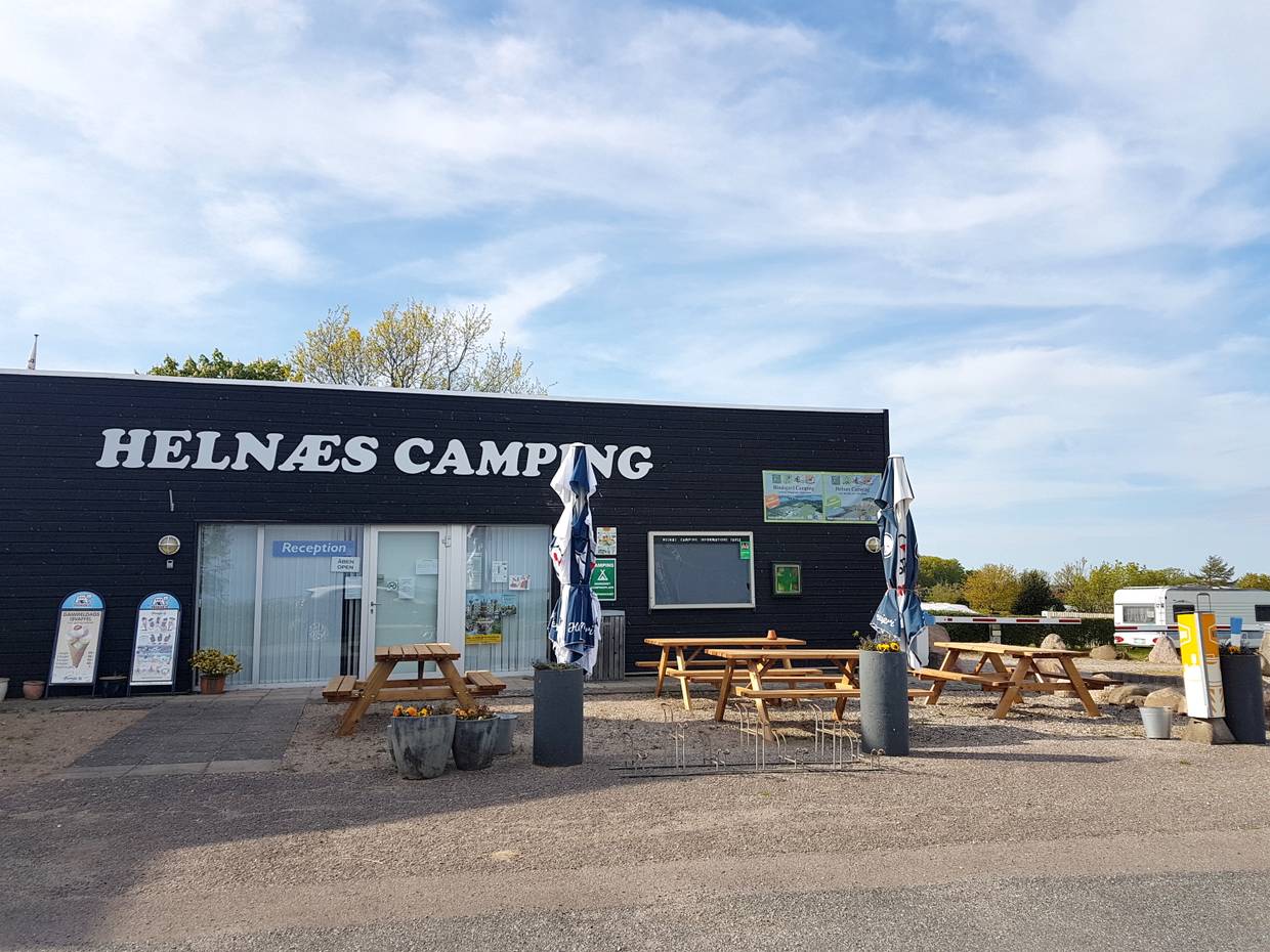 Café und Minimarkt an einem Campingplatz