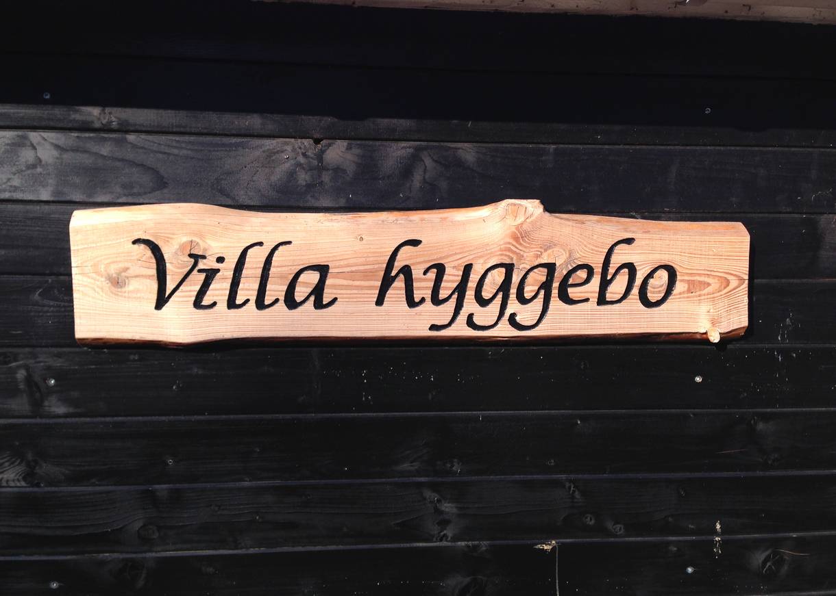 Namenschild am Haus: Hyggebo