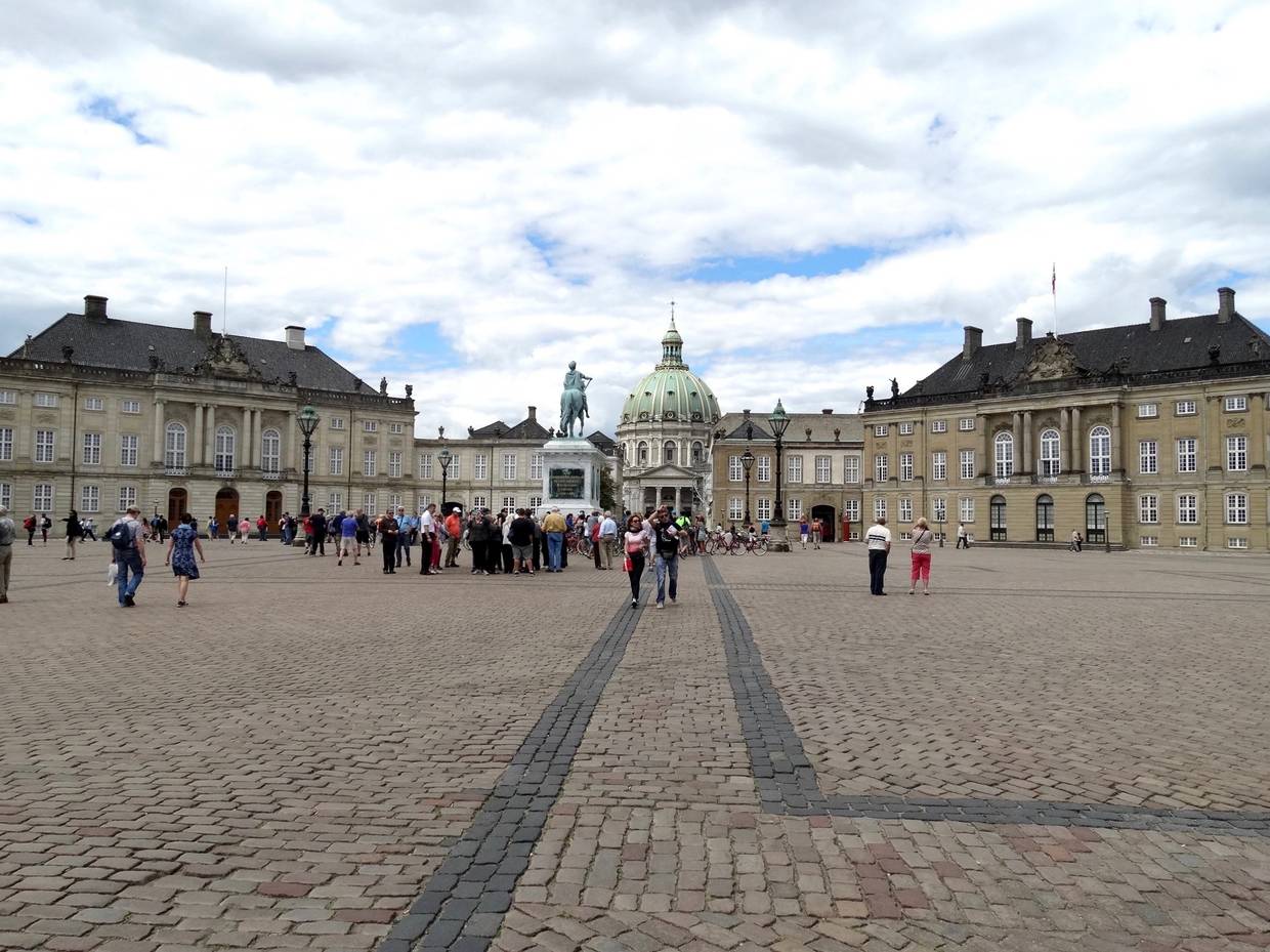 Der Hofplatz von Schloss Amalienborg