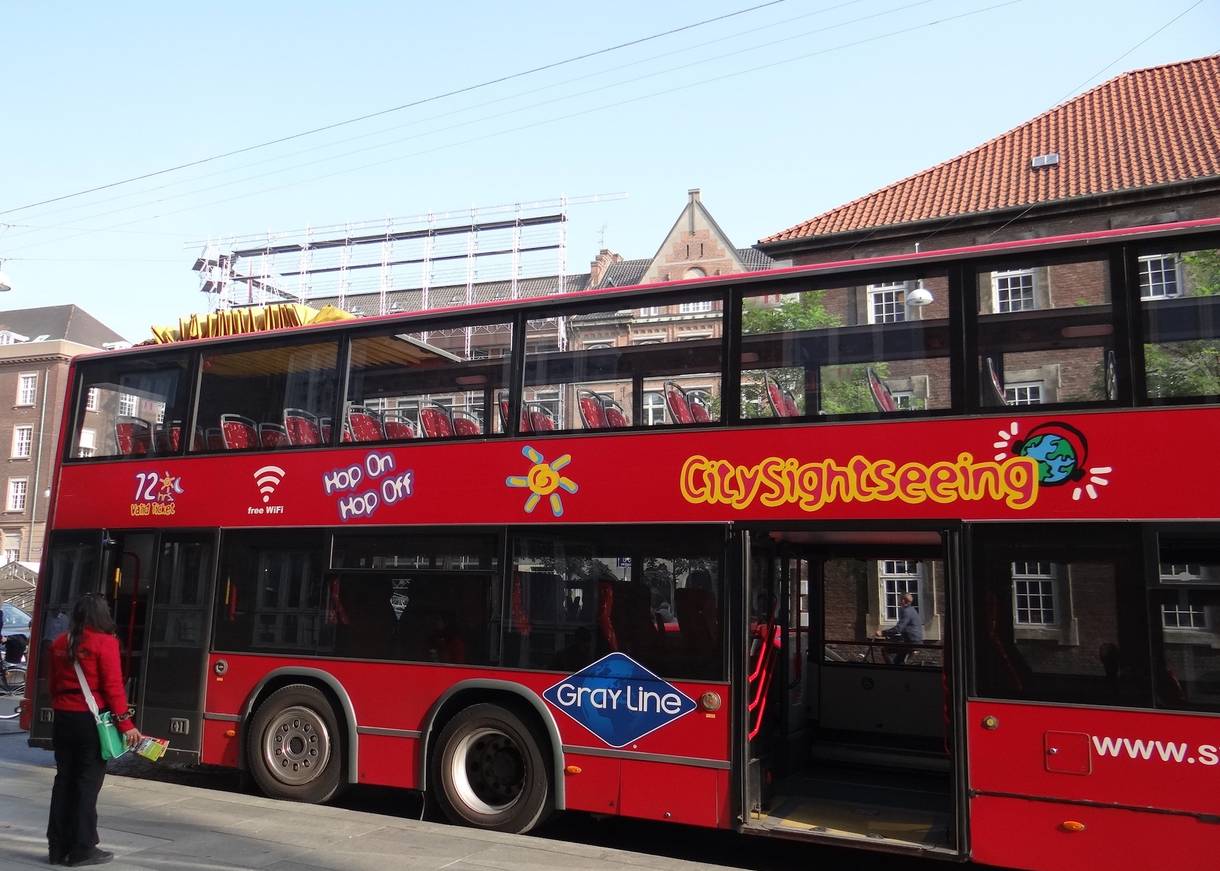 Roter Bus für Stadtrundfahrten in Kopenhagen