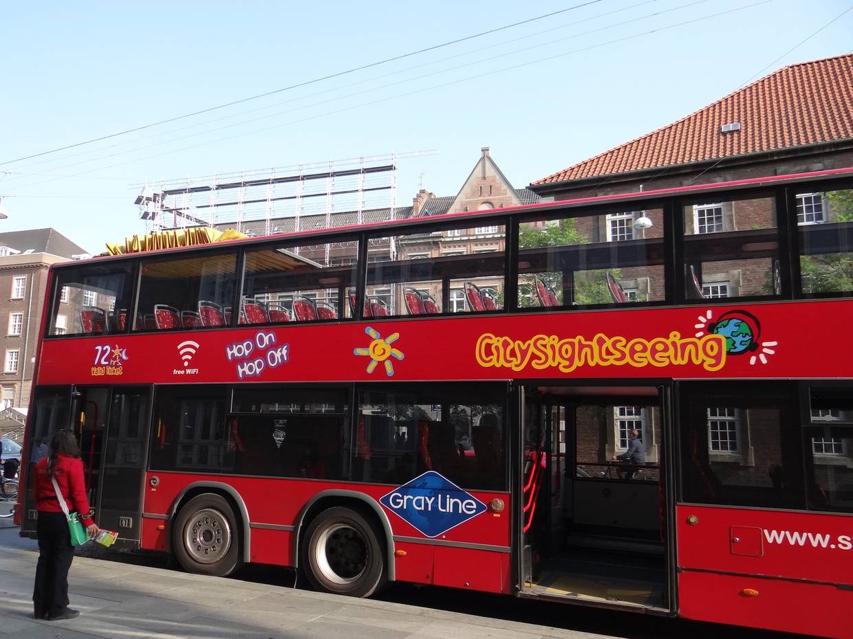 Roter Bus für Stadtrundfahrten in Kopenhagen
