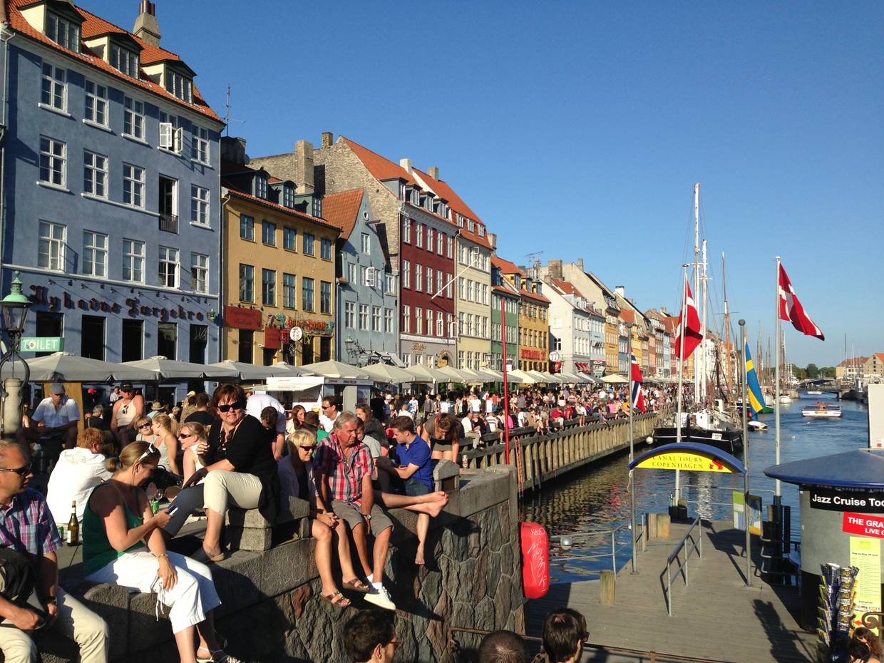 Besucher des Jazzfestivas am Nyhavn