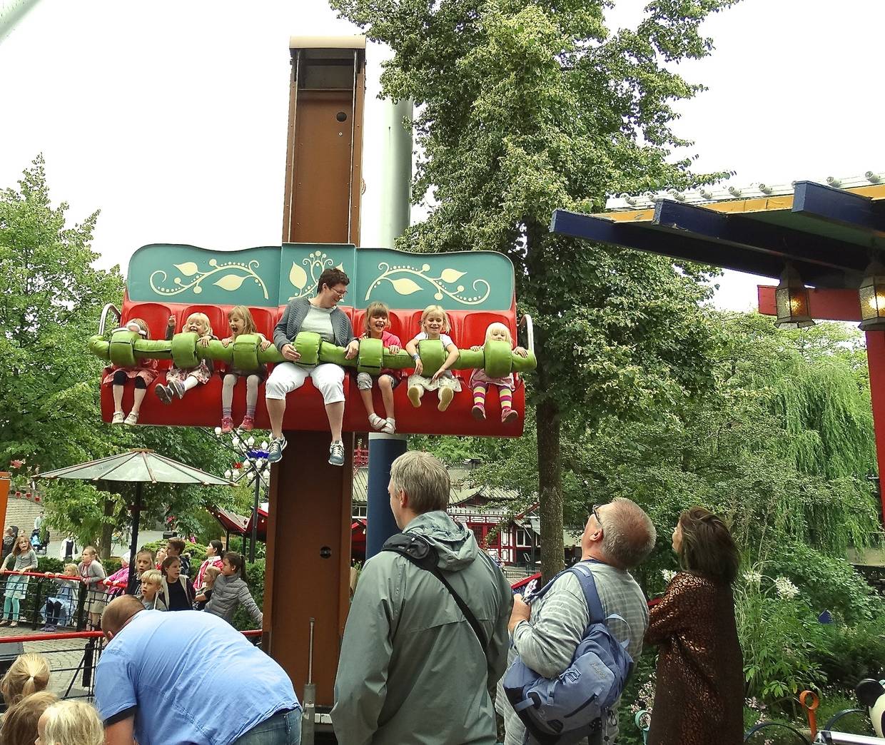 Freifallturm für Kinder im Tivoli Kopenhagen