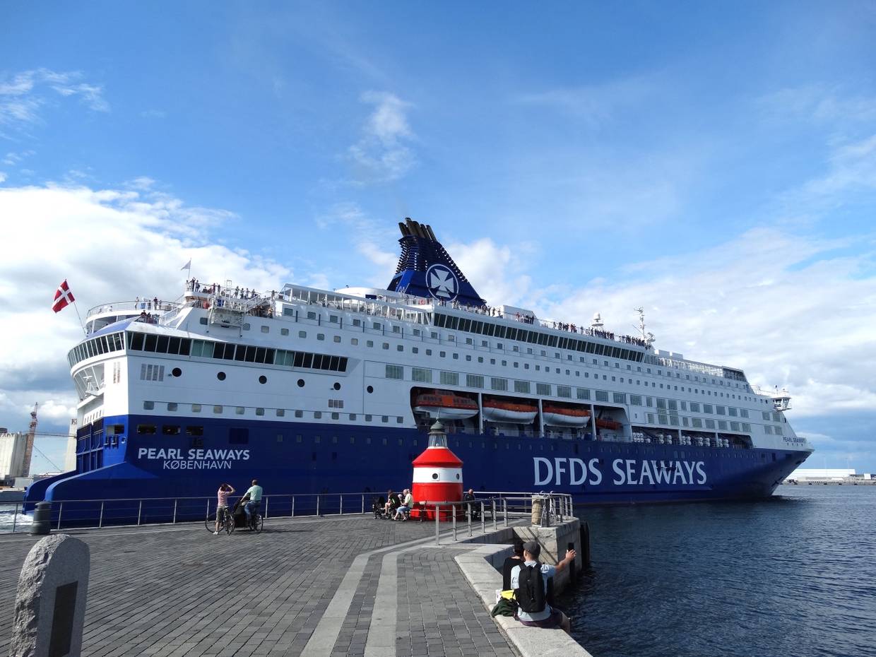 Fähre nach Norwegen am Ende des Langeliniekaj