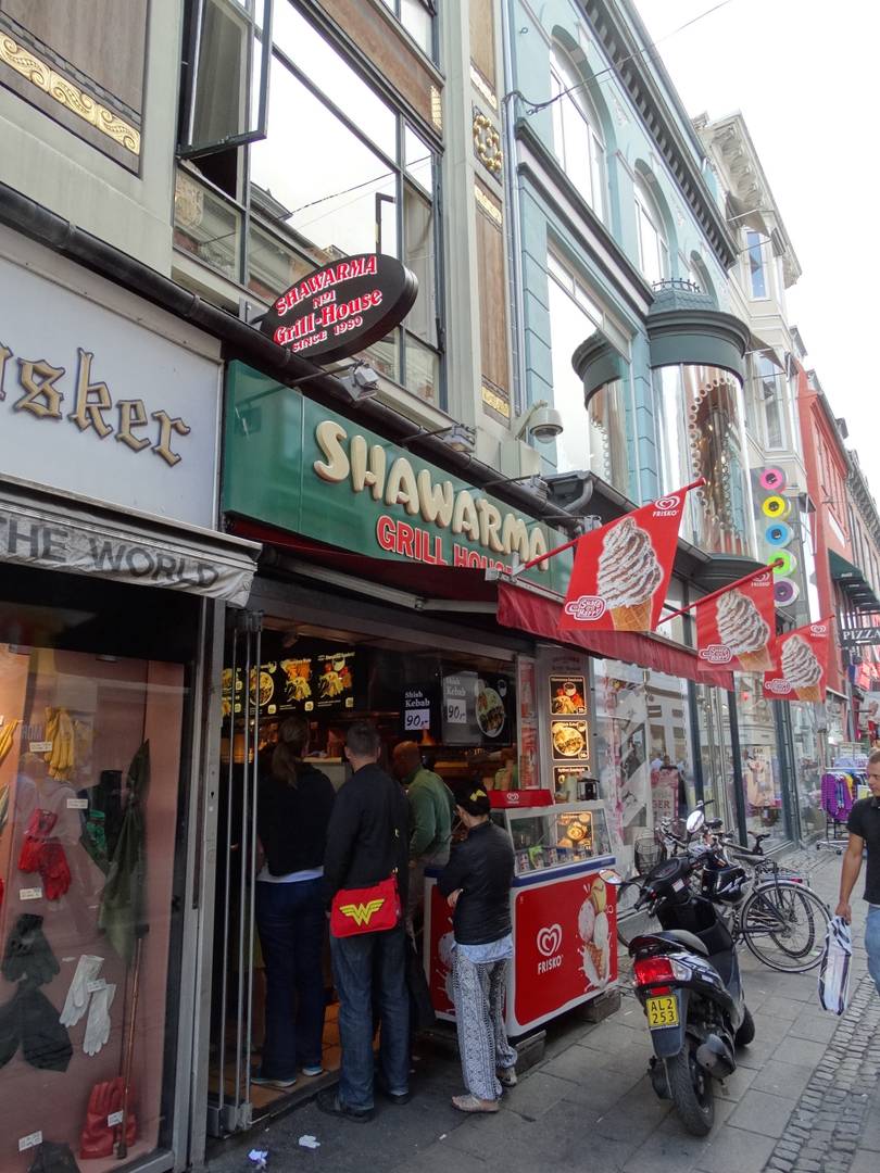 Grillimbiss in der Fußgängerzone vomn Kopenhagen