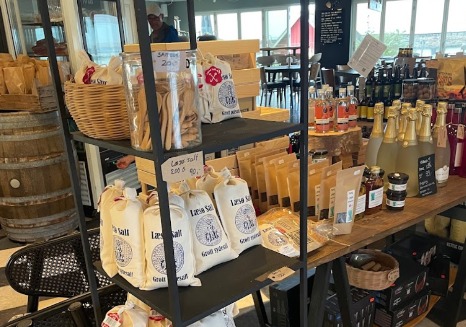 Verkaufsraum mit Einrichtungsdesign und Kosmetik
