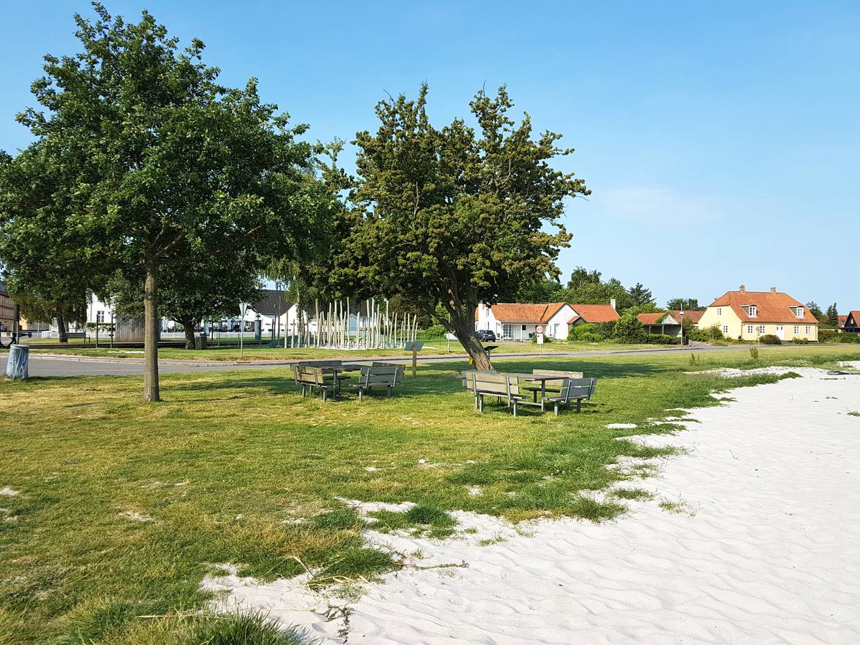Spielgeräte am Strand