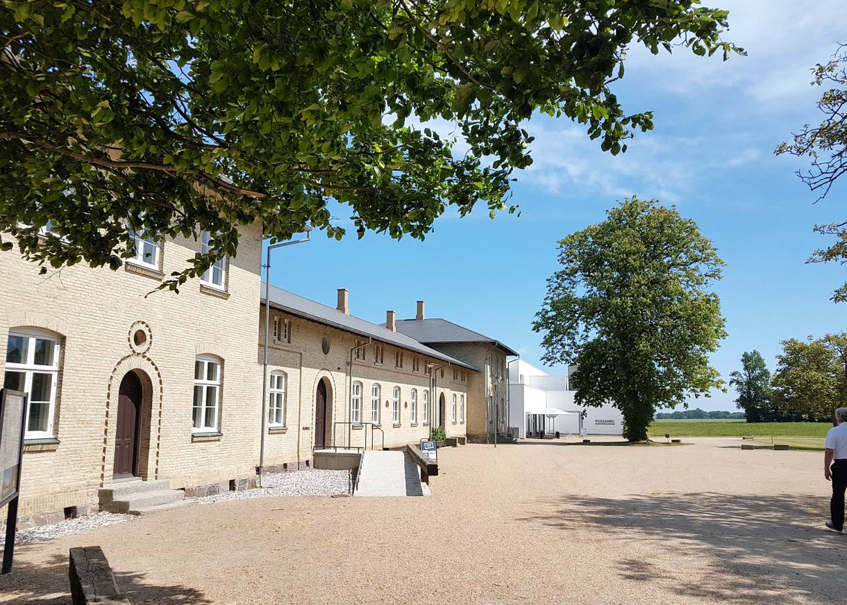 Renoviertes Backsteingebäude mit einer Konzerthalle