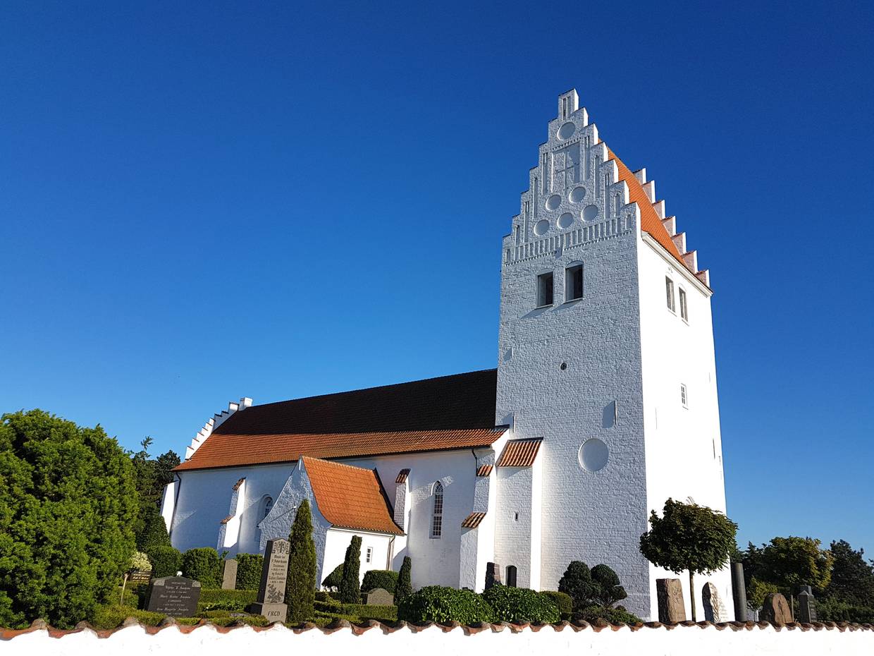 Große, weiße Kirche