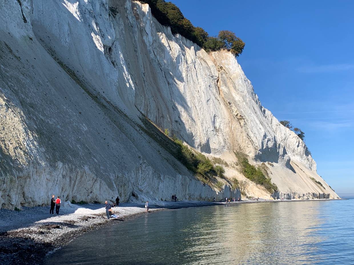 Fossiliensucher am Strand bei Møns Klint