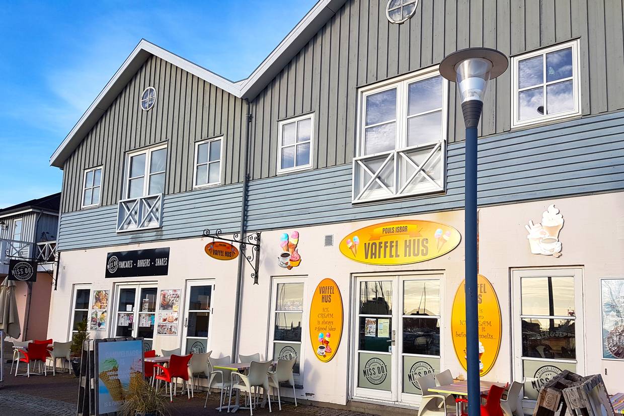Waffelhaus am Hafen von Hals