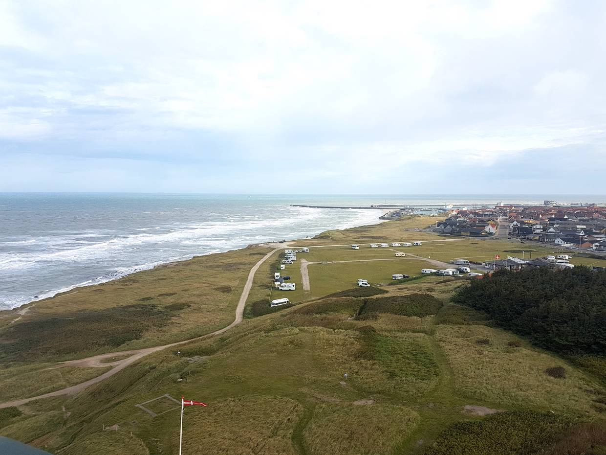 Aussicht vom Leuchtturm auf Hirtshals und den Hafen