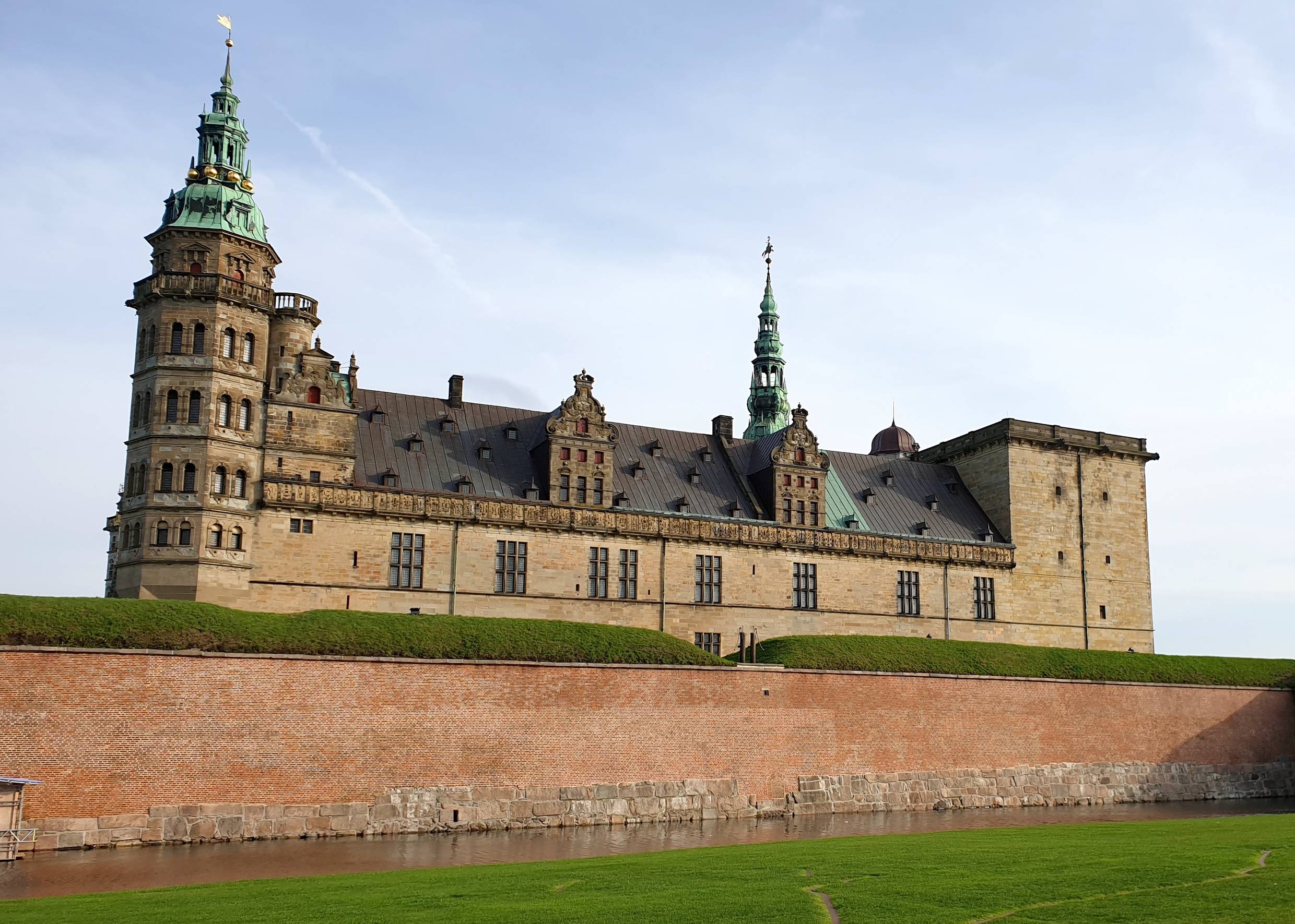 Schloss Kronborg hinter der Festungsmauer