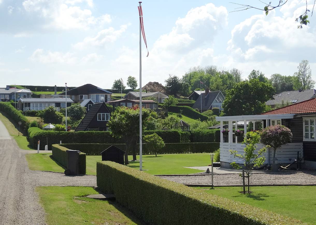 Ferienhausgrundstücke an einem sanft ansteigenden Hang