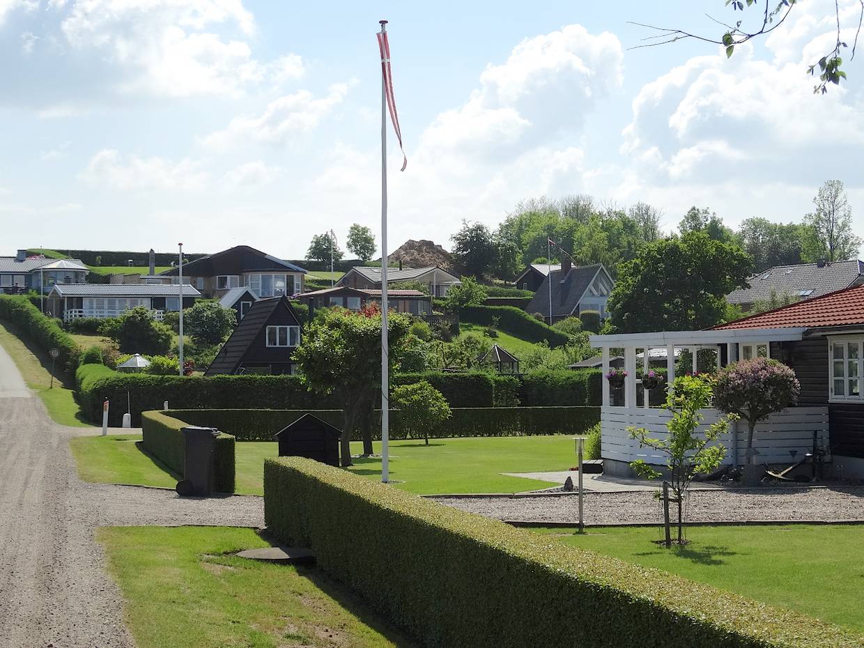 Ferienhausgrundstücke an einem sanft ansteigenden Hang