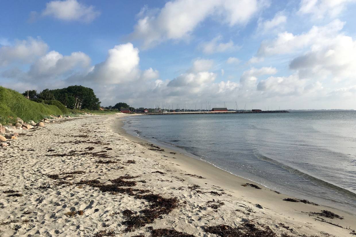 Foto von Ballen Strand am Hafen