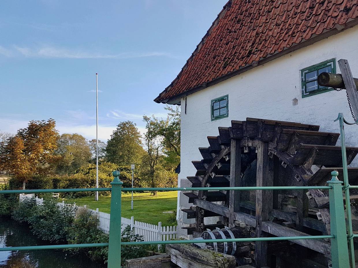 Schaufelrad einer Wassermühle