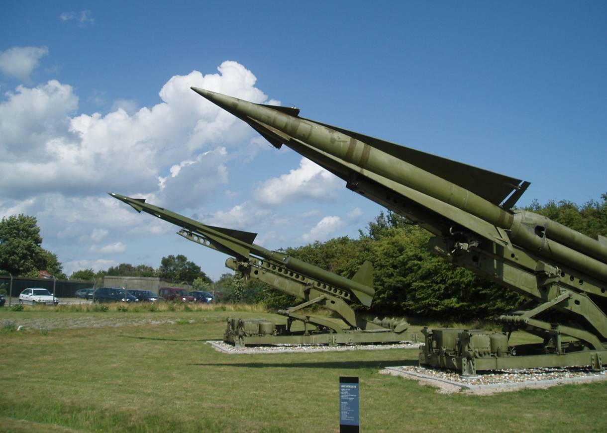 Militärische Raketen im Stevnsfort ausf Seeland