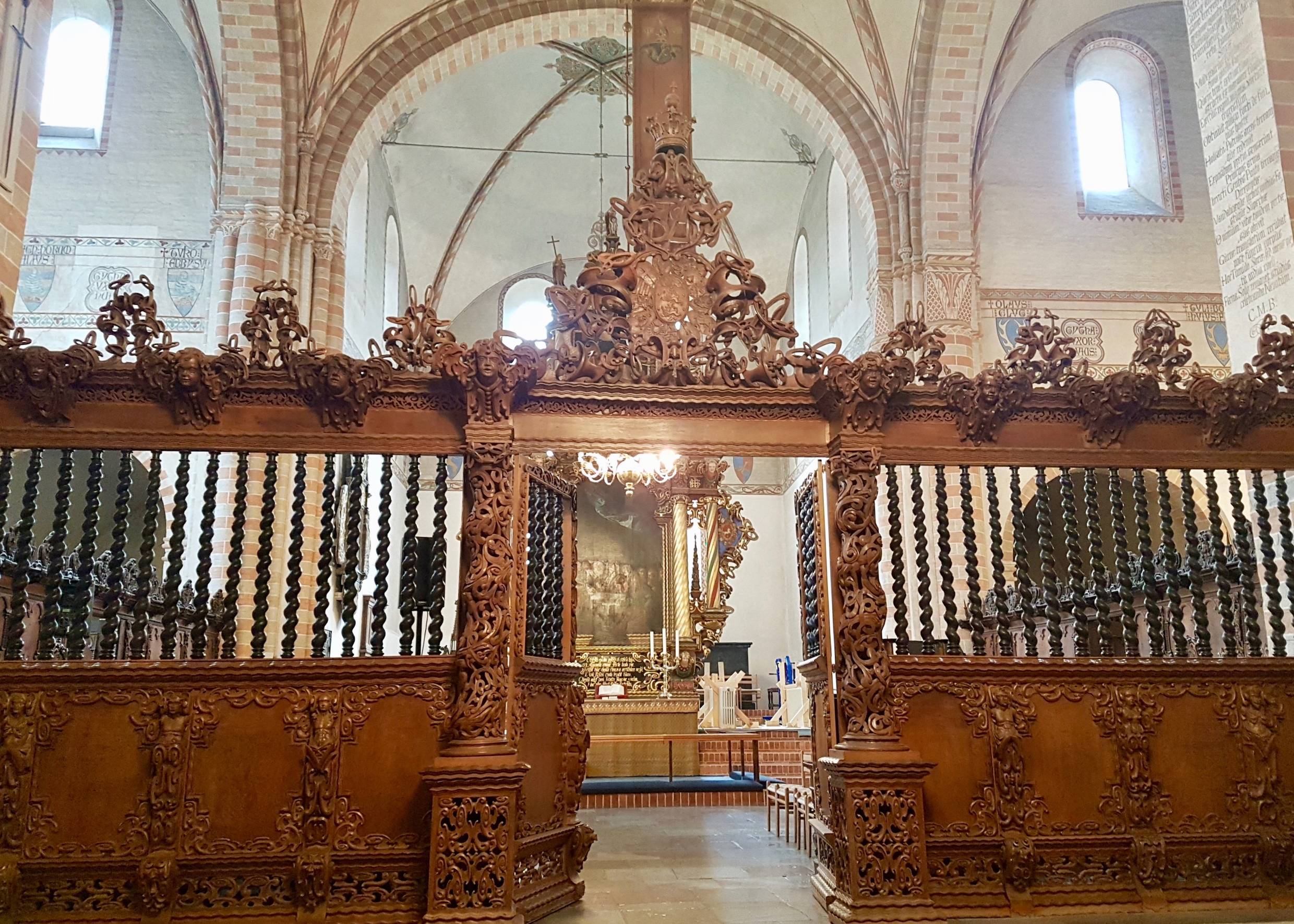Reich verziertes Portal zu einer Kapelle in der Klosterkirche Sorø