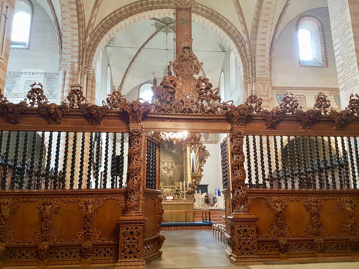 Reich verziertes Portal zu einer Kapelle in der Klosterkirche Sorø