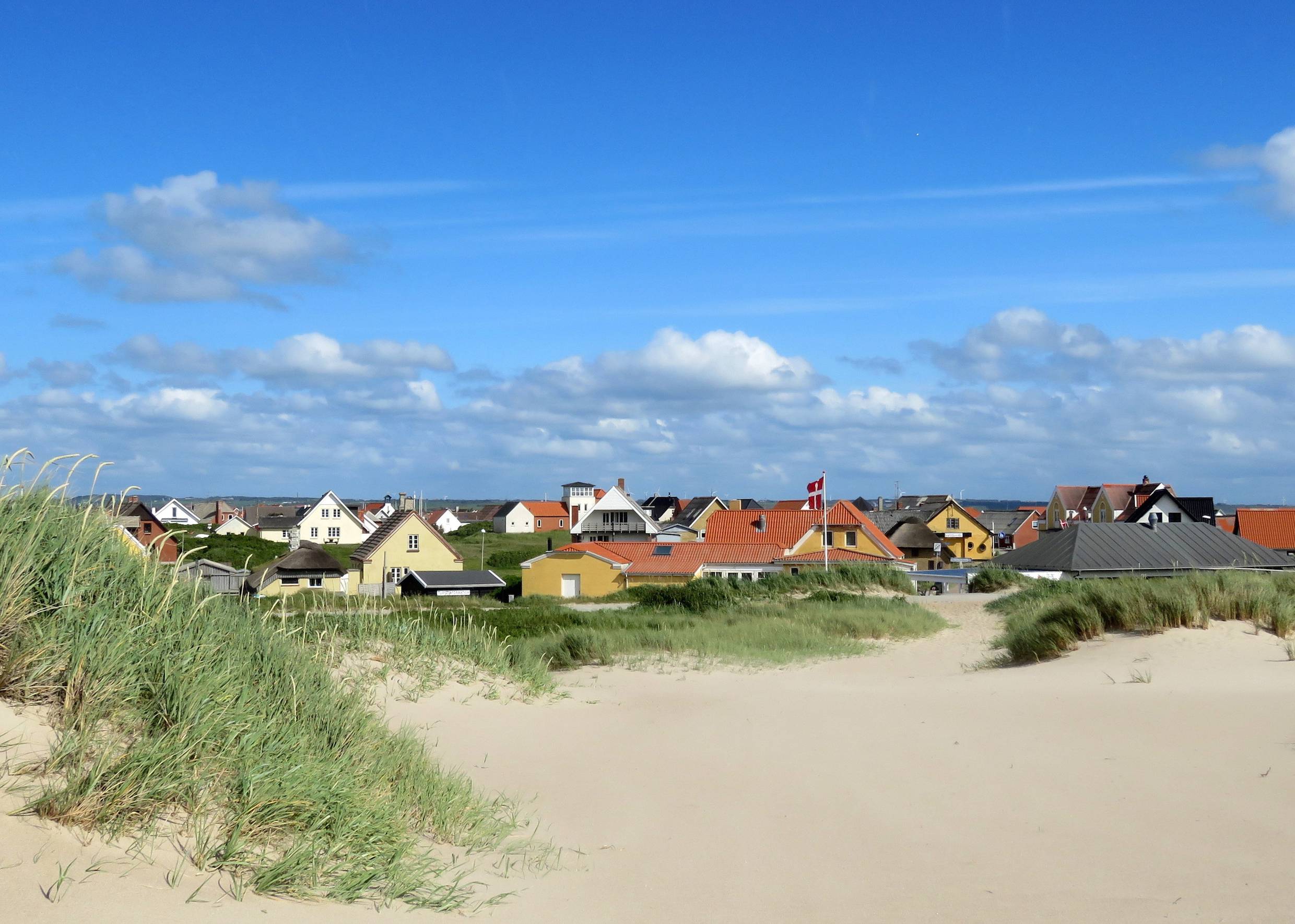 Das Dorf Agger von den Dünen aus gesehen