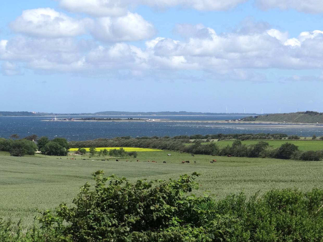 Aussicht auf den bergrücken am Feggesund