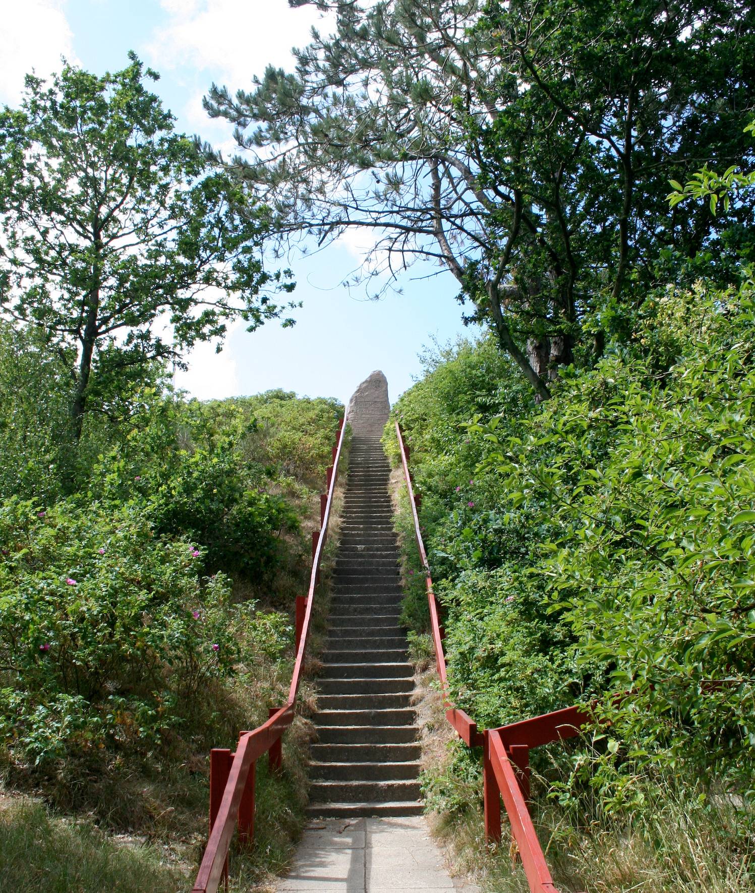 Treppe und Informationstafel zum Blåbjerg