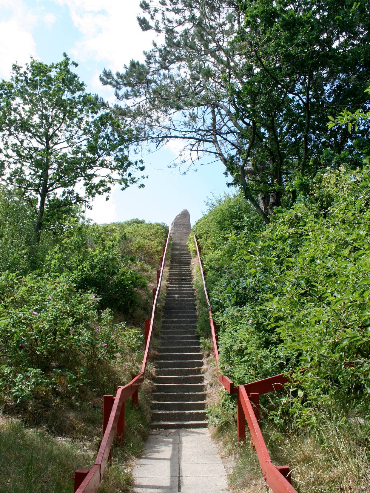 Treppe und Informationstafel zum Blåbjerg