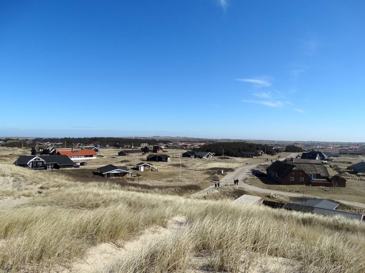 Blick von der Düne auf Ferienhäuser