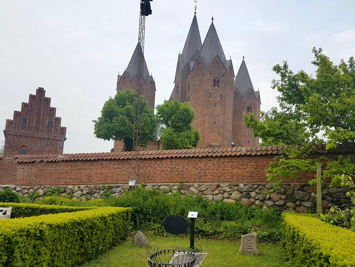 Die Kirche in Kalundborg mit ihren fünf Türmen