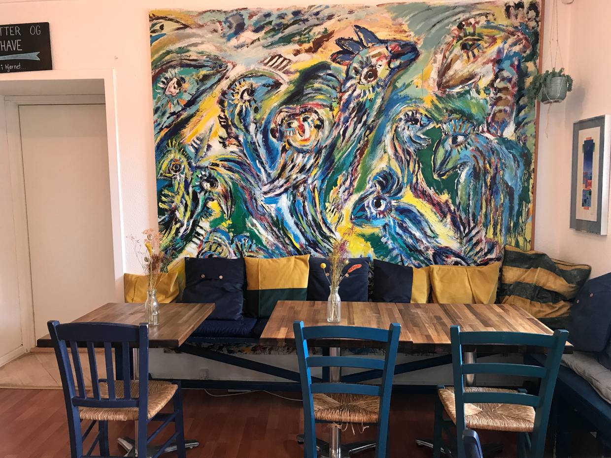 Großes, modernes Wandgemälden im Restaurant