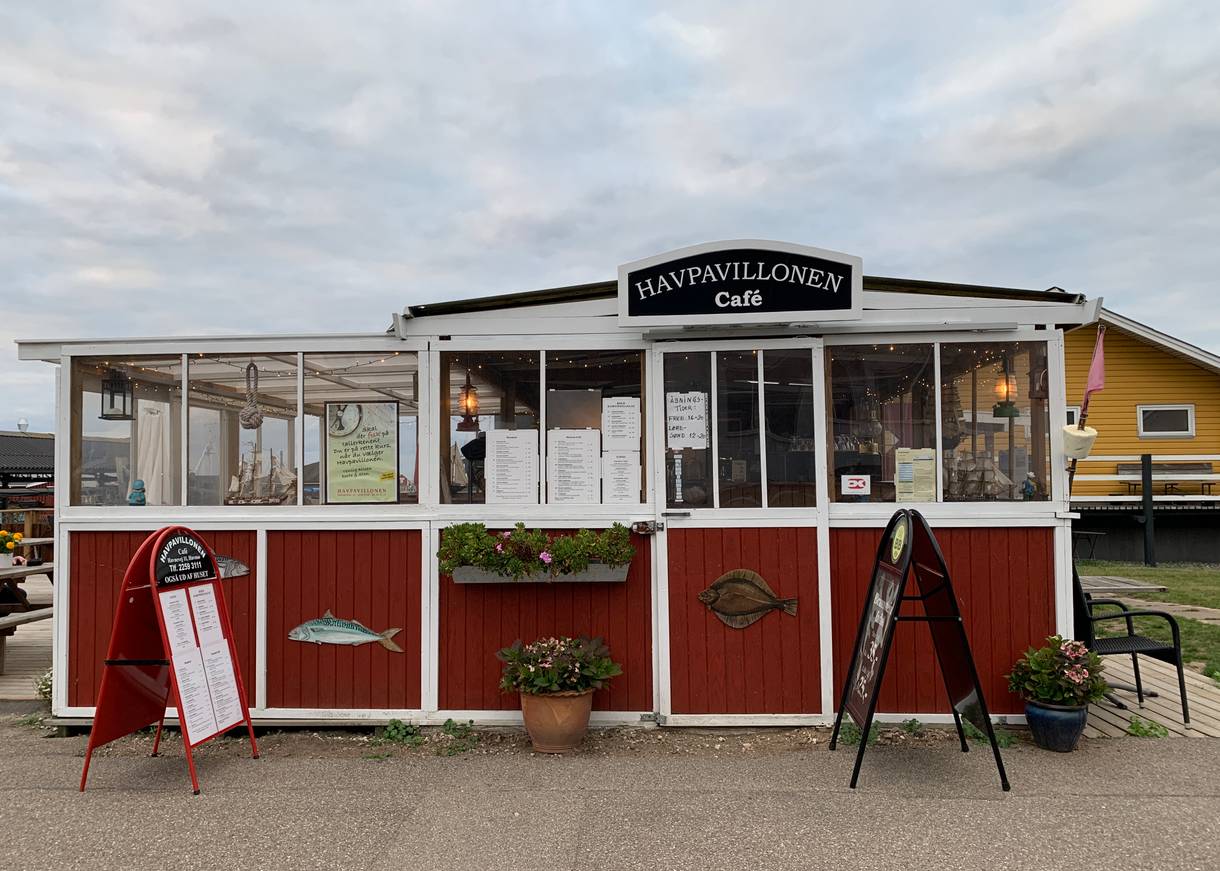 Typischer Imbiss am Hafen von Havnsø